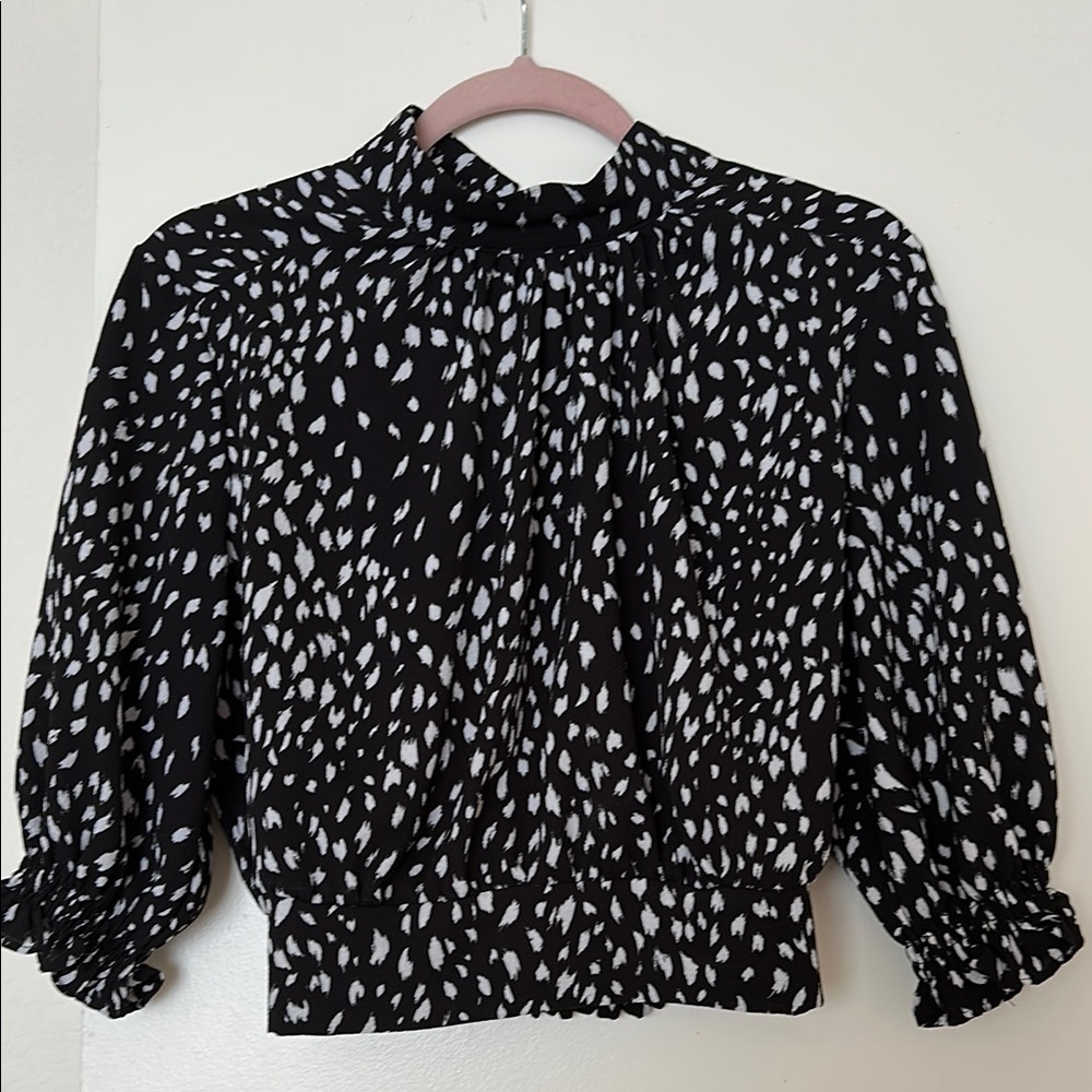 Black and White Patterned Women's Top